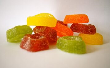 Co jest bardziej niszczące dla paznokci żele czy hybryda?