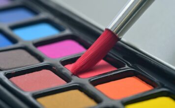 Jak dobrze malować rzęsy aby były długie?