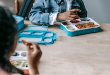 Plecak szkolny, termos i lunchbox – jak stworzyć funkcjonalny zestaw do szkoły? lunchbox
